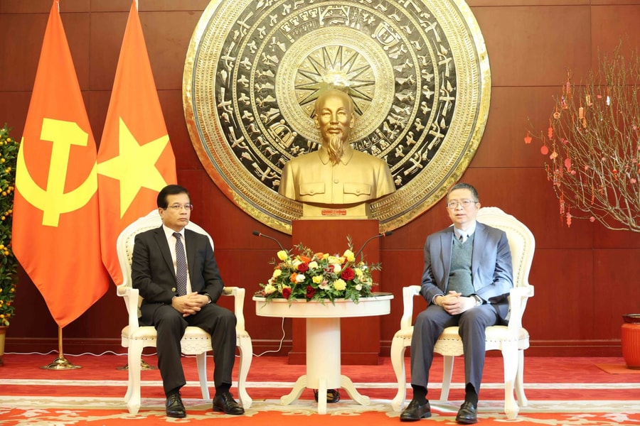 Làm sâu sắc hơn quan hệ Việt Nam - Lào