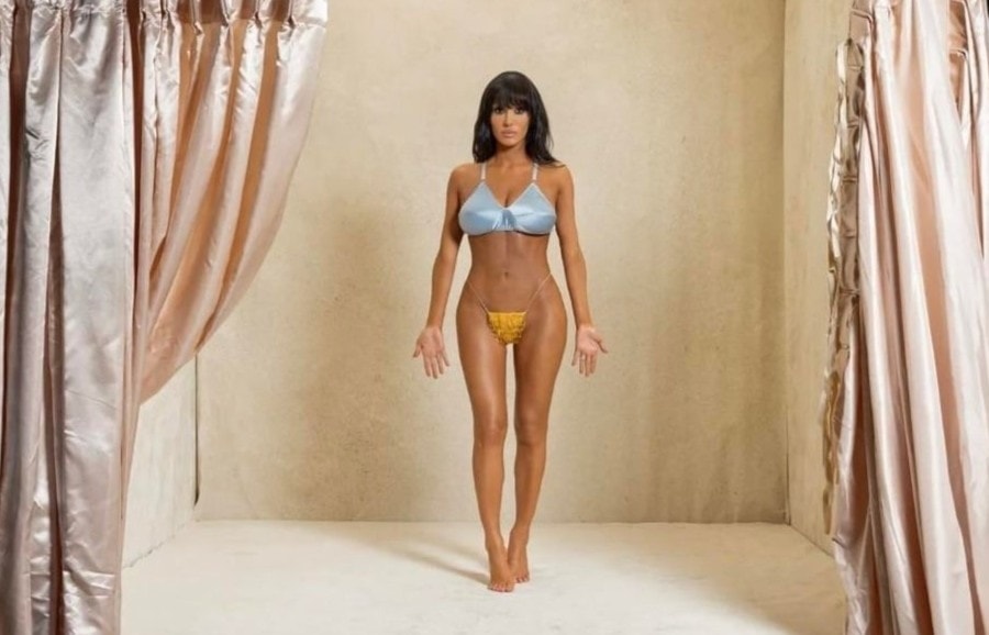 Vợ Kanye West nói về loạt ảnh nhạy cảm