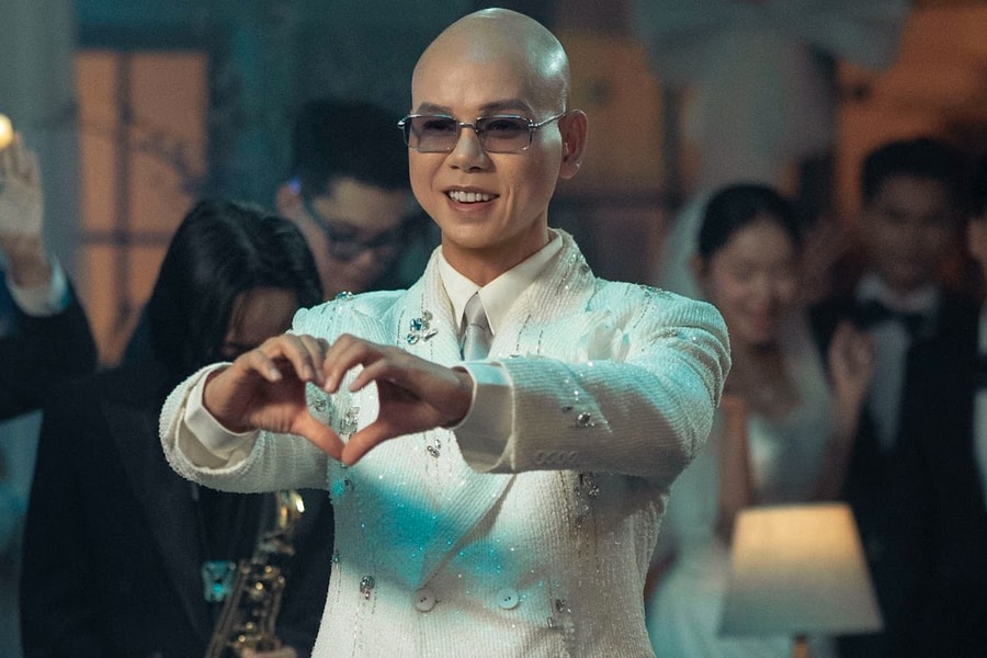 Sau bài hát sinh nhật quốc dân, Phan Đinh Tùng chọn ngày lễ tình yêu để tạo hit?