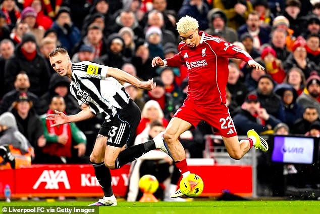 Liverpool - Man City: Anfield rực lửa