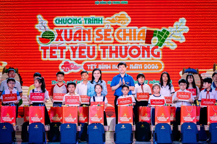 Lan tỏa yêu thương đến với thiếu nhi mồ côi cha mẹ vì COVID-19