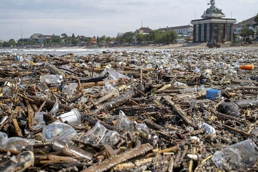 Bali 'quá bẩn' vì rác