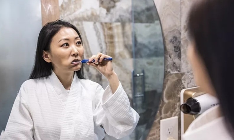 Đánh răng sai cách tàn phá sức khỏe thế nào