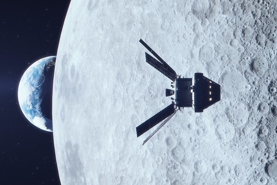 Phi hành gia được mang smartphone lên Mặt Trăng chụp ảnh