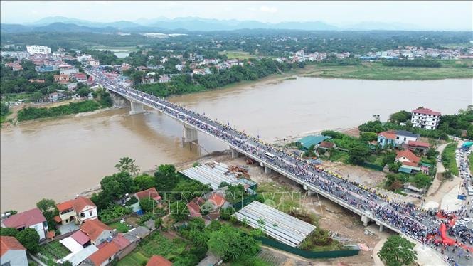 Bổ sung vốn mở rộng đường nối cầu Phong Châu với đường liên vùng