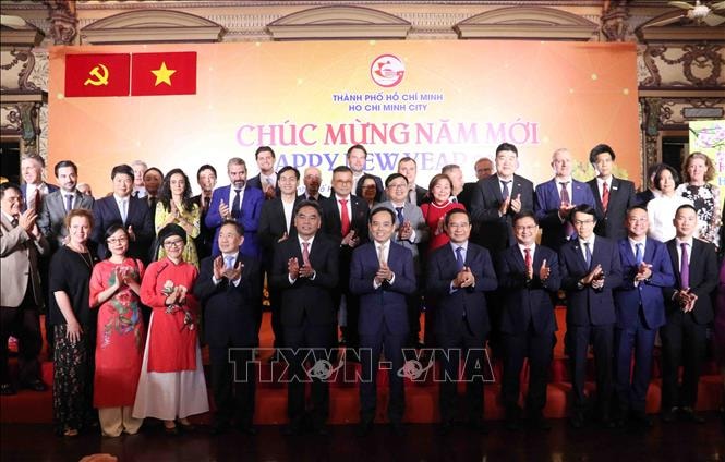 Lãnh đạo TP Hồ Chí Minh gặp gỡ cơ quan đại diện nước ngoài