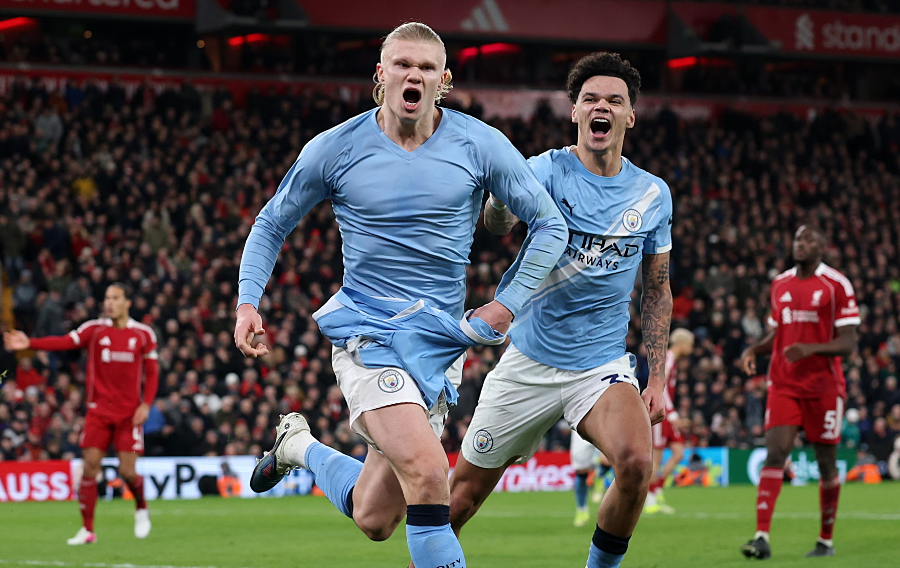 Neville nêu ba nhân tố khiến Arsenal phải dè chừng Man City