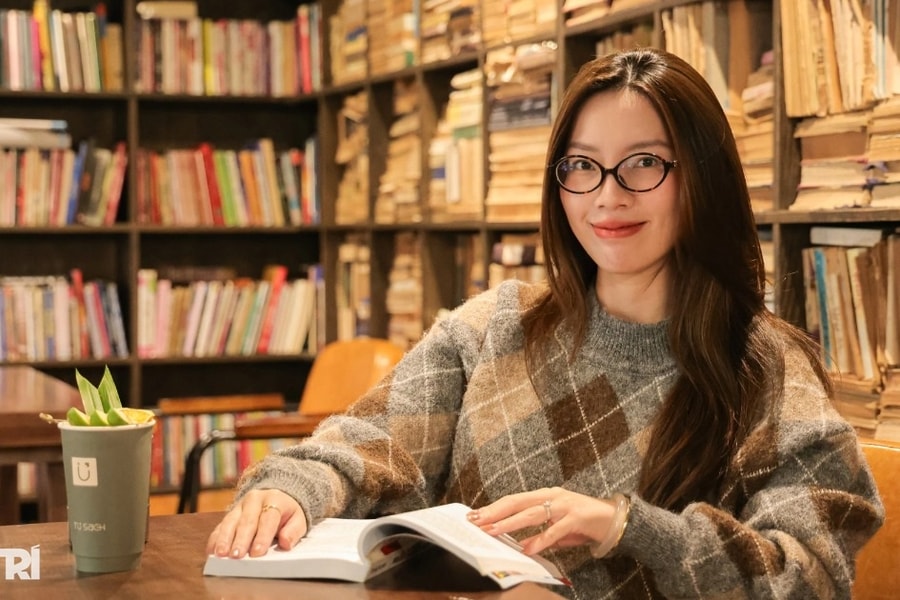 Hà Nội: Chủ quán chi 1,4 tỷ đồng mở tiệm cà phê, mua 3 tấn sách cũ