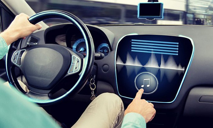 'Nghe nhạc khi lái xe có thể gây hậu quả lớn'