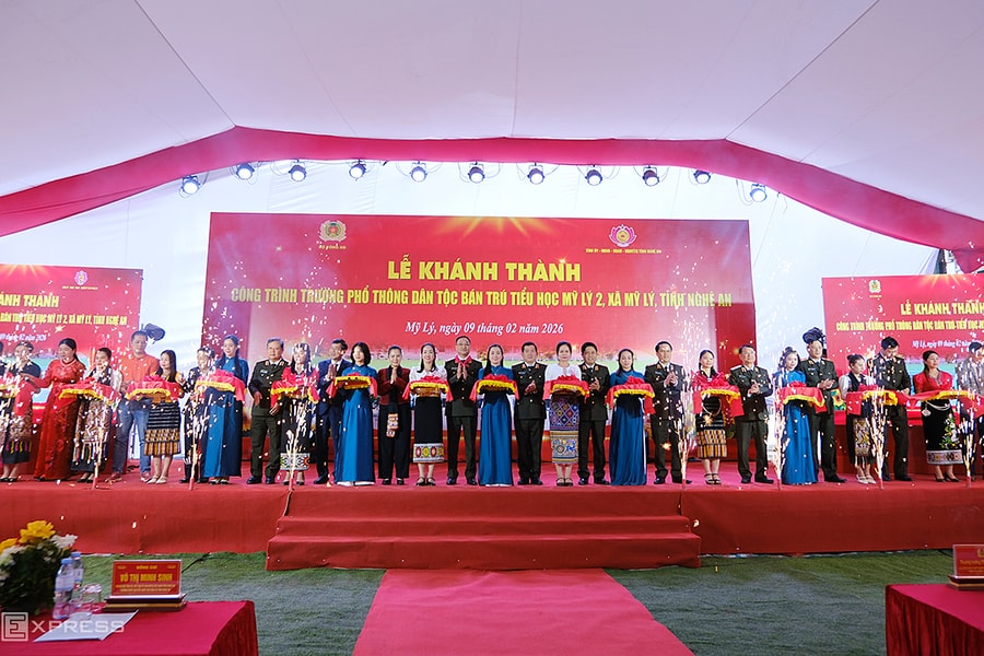 Trường học vùng biên hồi sinh sau lũ quét