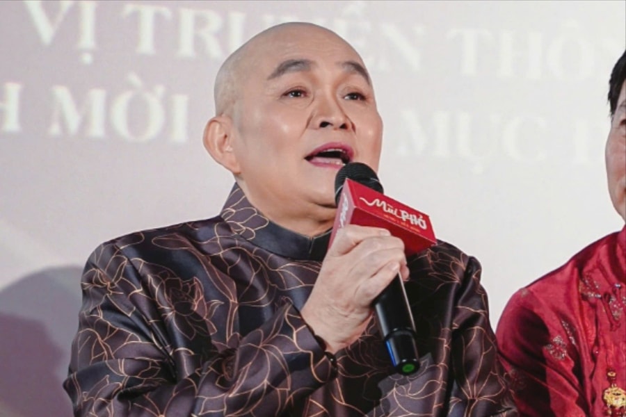 Cảnh nóng bị cắt trong phim Tết