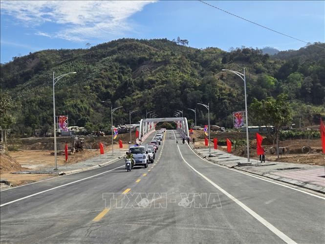 Quảng Ngãi: Thông xe kỹ thuật vượt tiến độ cầu 16/5