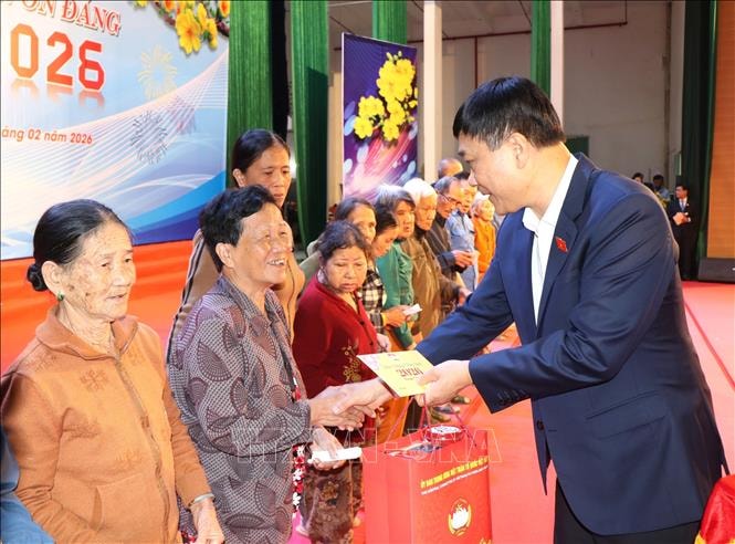 Phó Chủ tịch Quốc hội Vũ Hồng Thanh dự 'Tết sum vầy' tại Quảng Ngãi