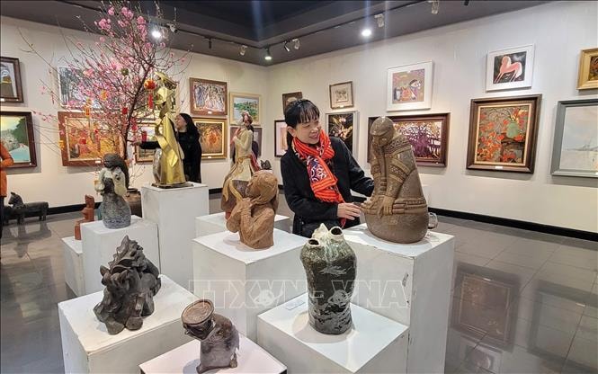 170 tác phẩm hội tụ tại triển lãm ‘Mừng Đảng, mừng Xuân Bính Ngọ 2026’