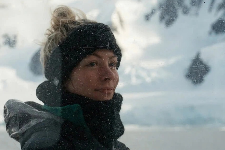 Cô gái Mỹ chi gần nửa tỷ đồng đón tuổi 29 ở nơi ít người tới nhất hành tinh