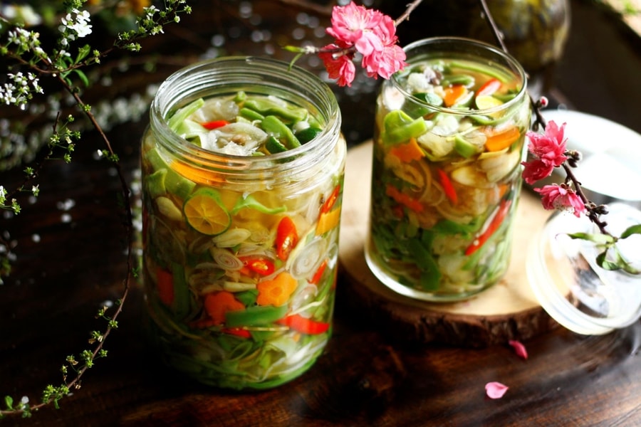 Cách làm món vó bò ngâm rau tiến vua chua ngọt