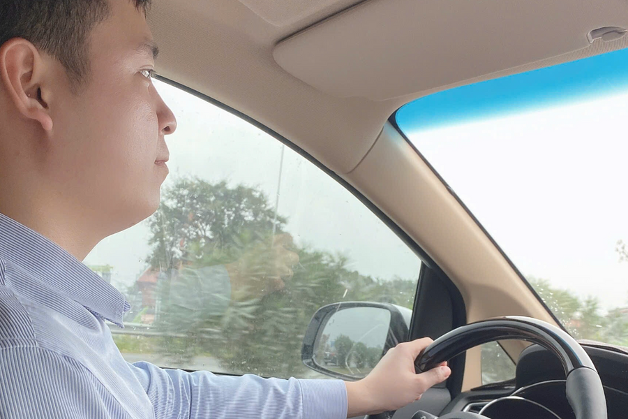 4 cách giảm mỏi mắt khi lái xe đường dài dịp Tết