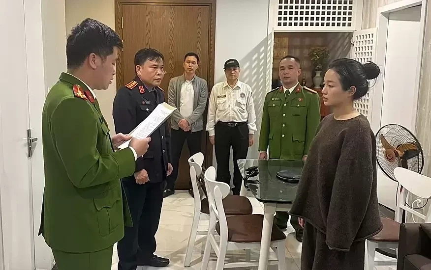 Tạo app xem thể thao lậu miễn phí, 4 người bị bắt