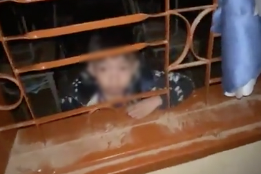 Học sinh lớp 1 nghi bị nhốt trong lớp đến tối muộn
