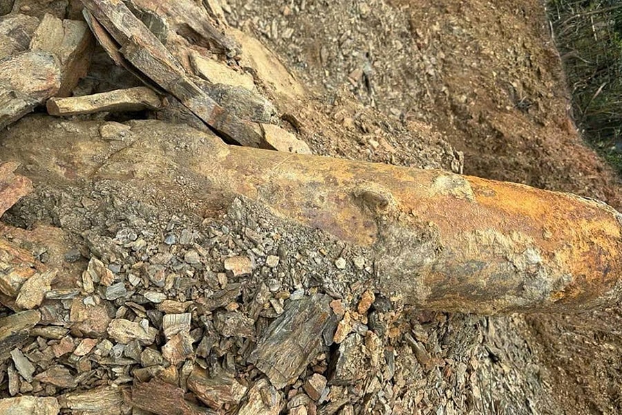 Phát hiện bom khi đào móng nhà