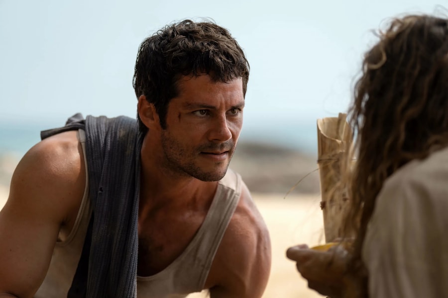 Bi hài chuyện sếp và nữ nhân viên mắc kẹt trên hoang đảo