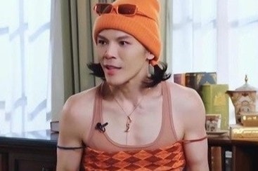 Con trai trùm giải trí Hong Kong lại gây bàn tán