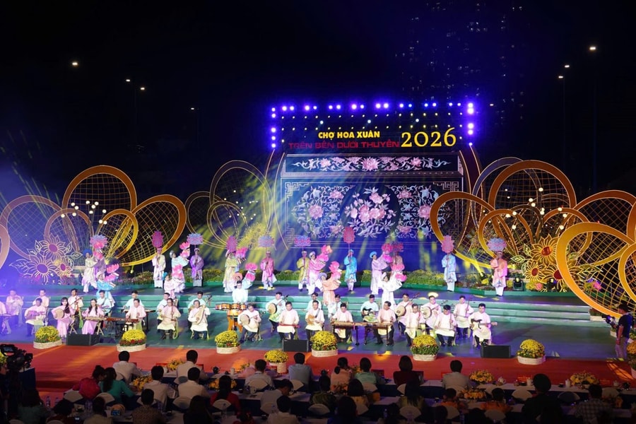 TP Hồ Chí Minh: Khai mạc Chợ hoa Xuân 'Trên bến dưới thuyền' Tết Bính Ngọ 2026