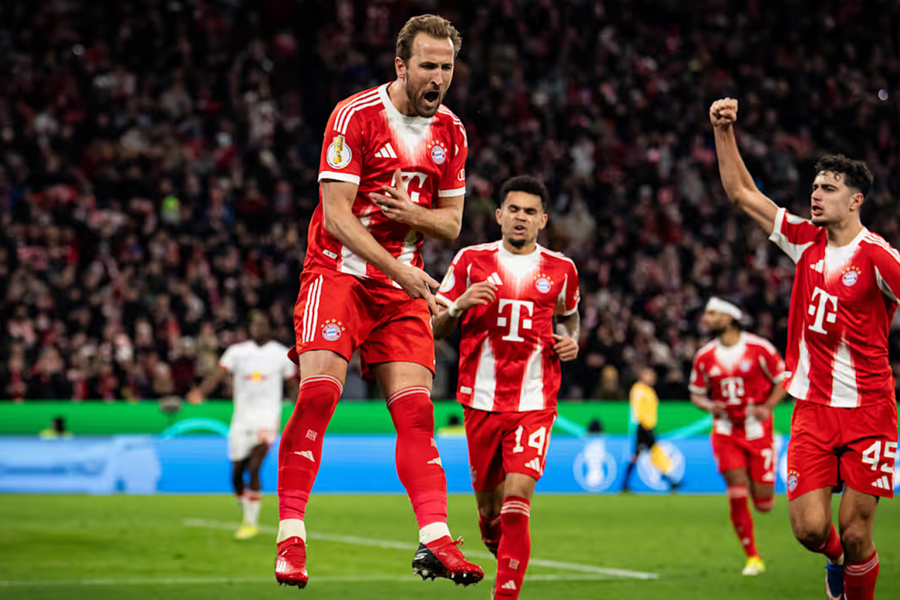Kane đưa Bayern vào bán kết Cup Quốc gia