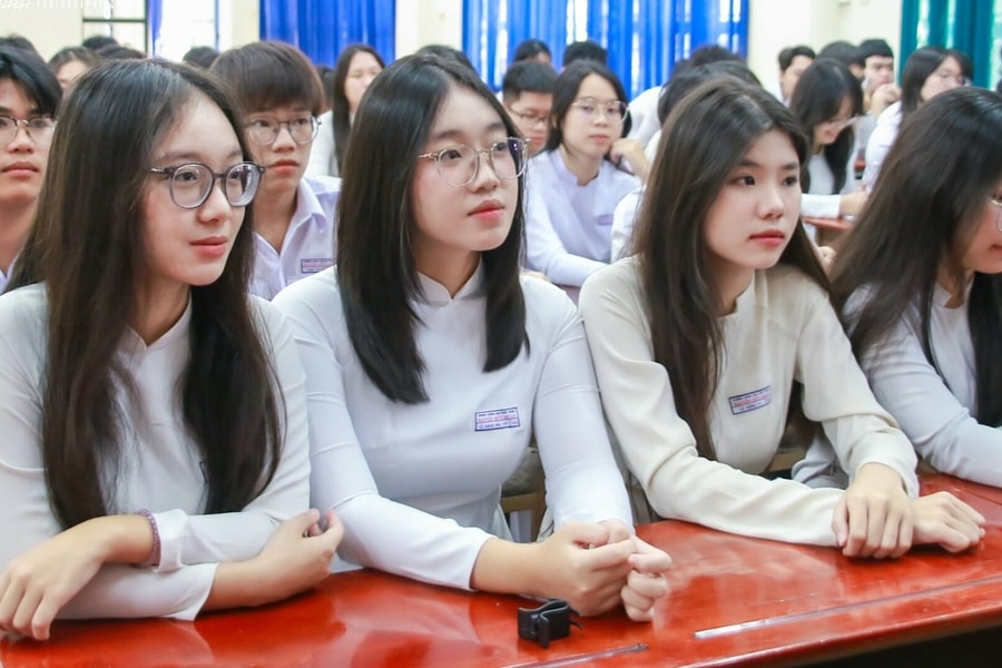 Trường đầu tiên ở TP HCM dự kiến chỉ tiêu tuyển lớp 10