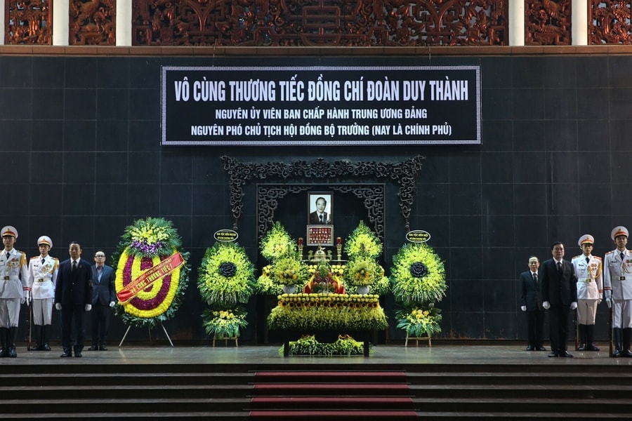 Thủ tướng viếng nguyên Phó chủ tịch Hội đồng Bộ trưởng Đoàn Duy Thành