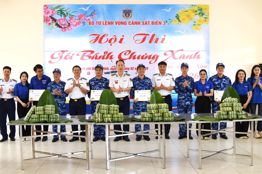 Sôi nổi hội thi gói bánh chưng xanh đón Tết của Vùng Cảnh sát biển 3