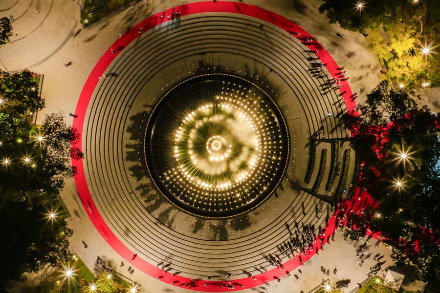 Bên trong công viên, đài tưởng niệm từng là khu 'biệt thự Chú Hỏa'