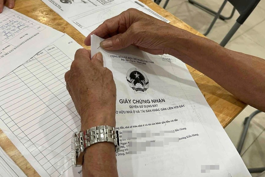 Sổ đỏ 'điện tử' trên VNeID có hiệu lực