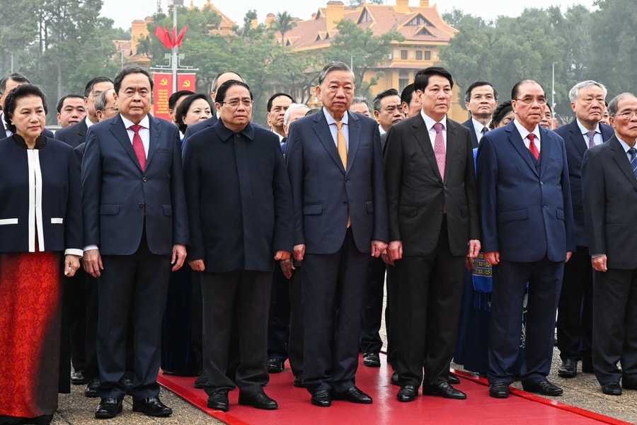 Lãnh đạo Đảng, Nhà nước viếng Chủ tịch Hồ Chí Minh và các lãnh đạo tiền bối