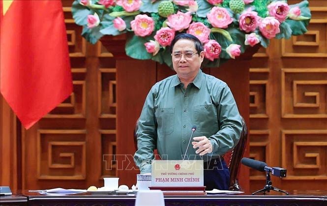 Trước 29 Tết, hoàn thành cầu phao qua sông Lô phục vụ đi lại của nhân dân