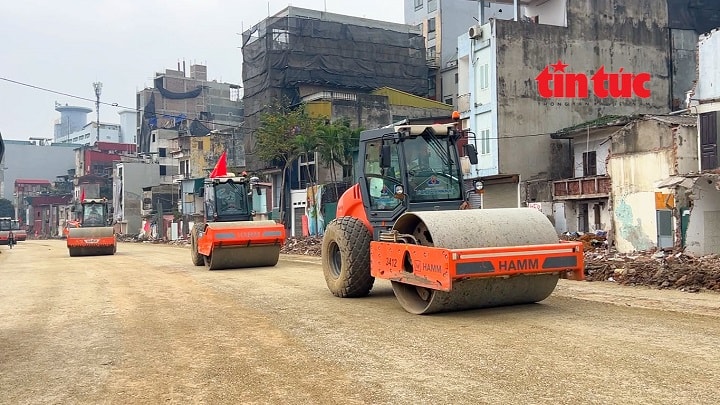 Công trường Vành đai 1 Hà Nội nhộn nhịp thi công xuyên Tết