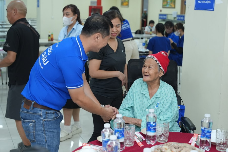 Long Châu chung tay hỗ trợ những hoàn cảnh khó khăn dịp Tết 2026