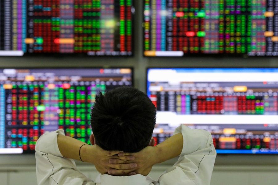 17 cá nhân bị cấm giao dịch chứng khoán hai năm