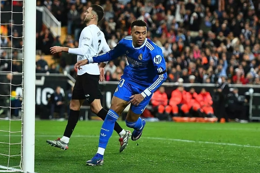 Mbappe đang thách thức 'ngai vàng' của Ronaldo ở Real