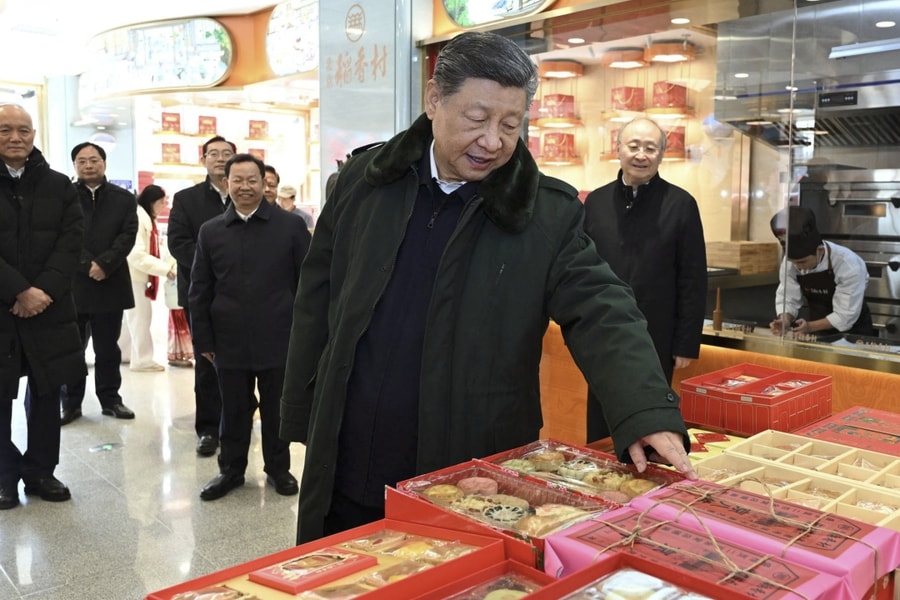 Tiệm bánh Bắc Kinh chật kín khách sau khi ông Tập tới chúc Tết