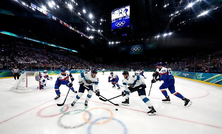 Kẻ đào tẩu 16 năm bị bắt khi đi cổ vũ đội tuyển quốc gia thi Olympic