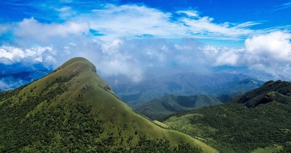 Du xuân trên "nóc nhà Quảng Trị" giữa mây Trường Sơn