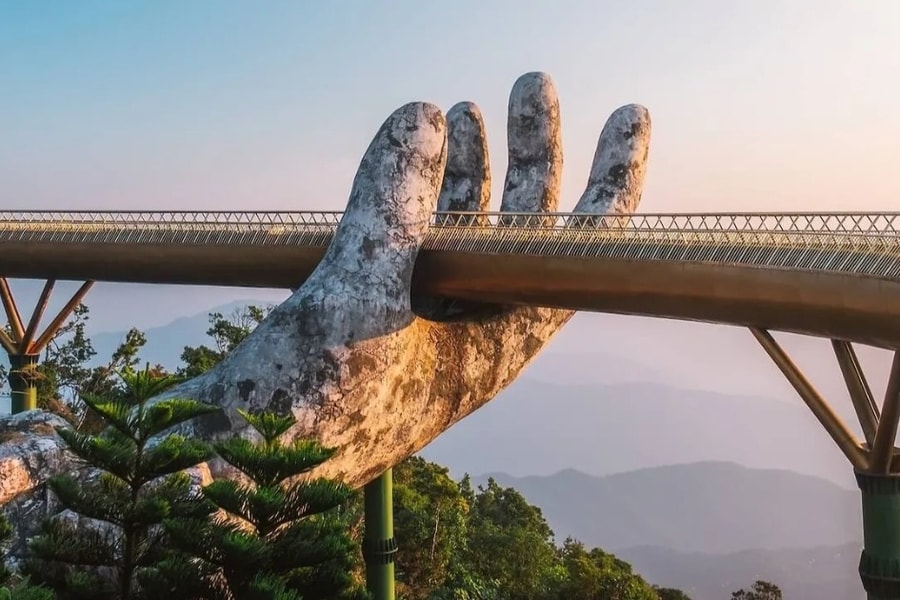 Cầu Vàng Đà Nẵng đứng thứ 4 trong danh sách 19 cây cầu đẹp nhất thế giới