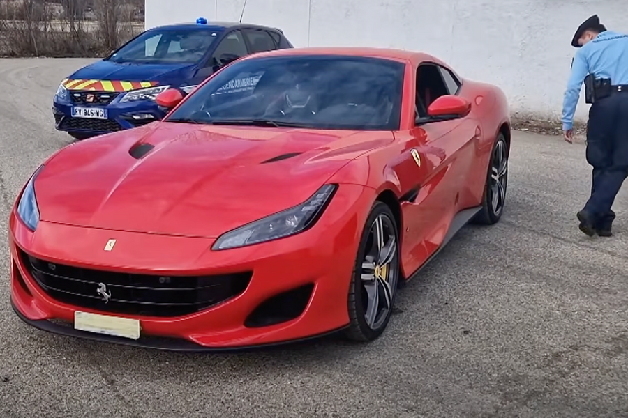 Đại gia giả nghèo để gian lận 2 triệu USD trợ cấp, bại lộ vì lái siêu xe