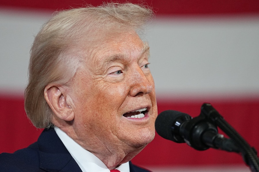 Nhà Trắng gây chú ý với loạt thiệp Valentine 'đá xoáy'