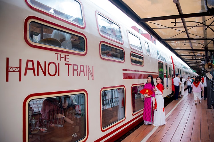 Đoàn tàu 'Chở mùa Xuân về' kết nối Thăng Long – Kinh Bắc