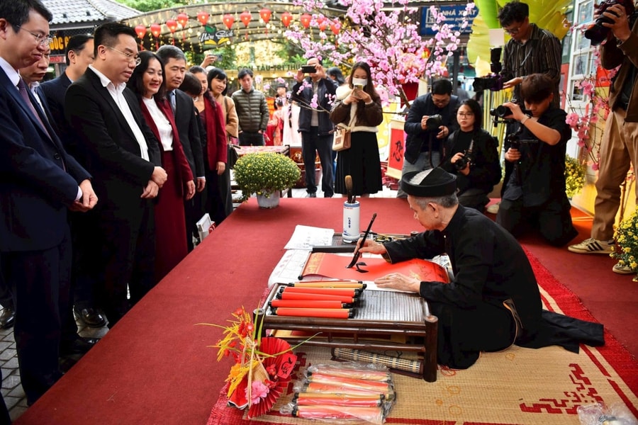 Các hoạt động văn hóa, nghệ thuật dịp Tết Bính Ngọ ở Thủ đô