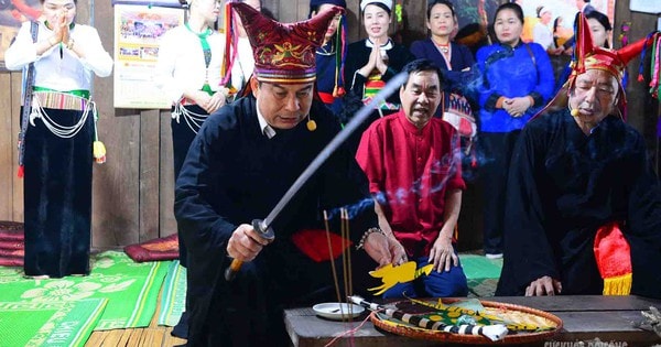 Giữ lửa thiêng trong mỗi nếp nhà Mường