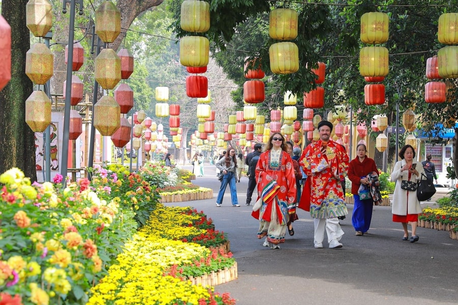 Tăng tốc, hành động, lấy phục vụ nhân dân làm mục tiêu