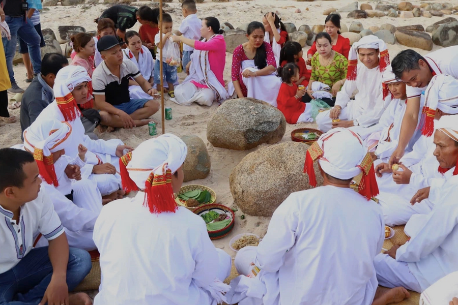 Lễ Ramưwan của người Chăm trùng Tết âm lịch sau 33 năm